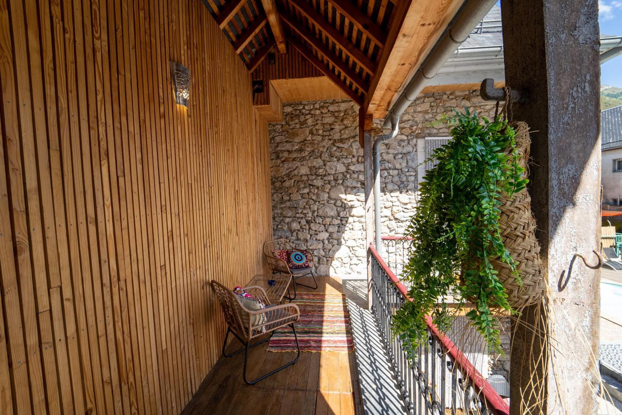 A Nouste Chambres D'Hotes Et Gite Only Adults Campan Exteriér fotografie
