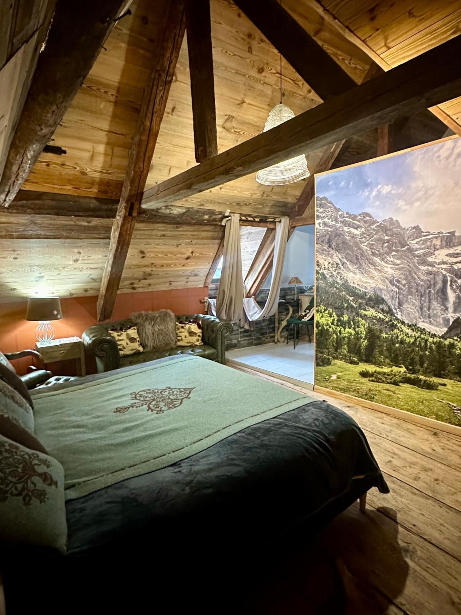 A Nouste Chambres D'Hotes Et Gite Only Adults Campan Exteriér fotografie